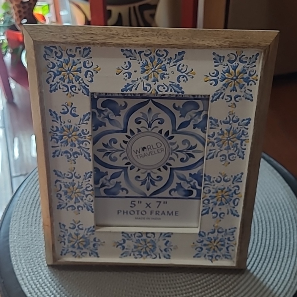 🦋World Traveler Mosaic Picture Frame